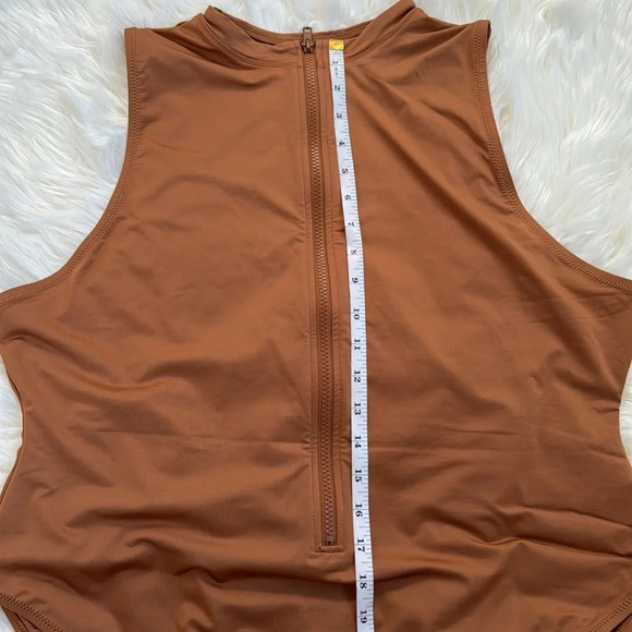 NWT Skims Kim Kardashian Swimsuit Front Zip Almond/Tan 4X plus size - Picture 8 of 11